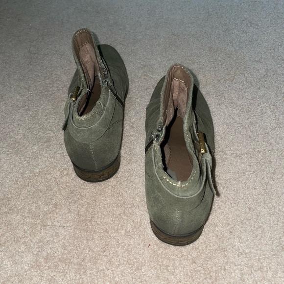 Earth Suede Western Ankle Boots Green size 7.5 - Picture 4 of 5